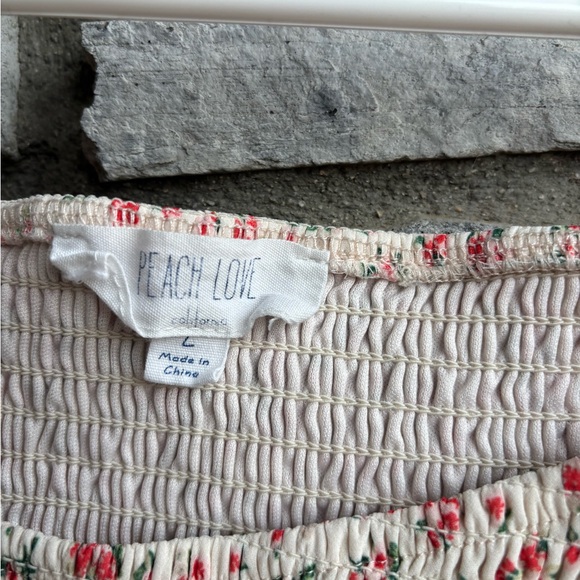 Peach Love California Floral Blouse - Cream and Red - Picture 3 of 3